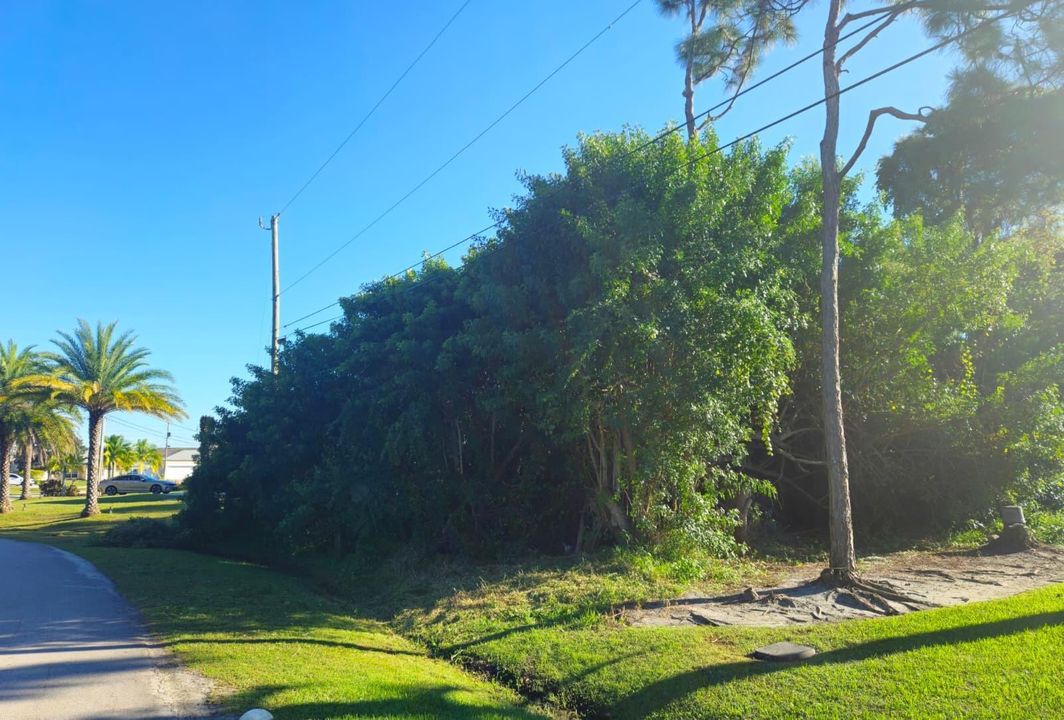 Active With Contract: $169,900 (0 beds, 0 baths, 0 Square Feet)