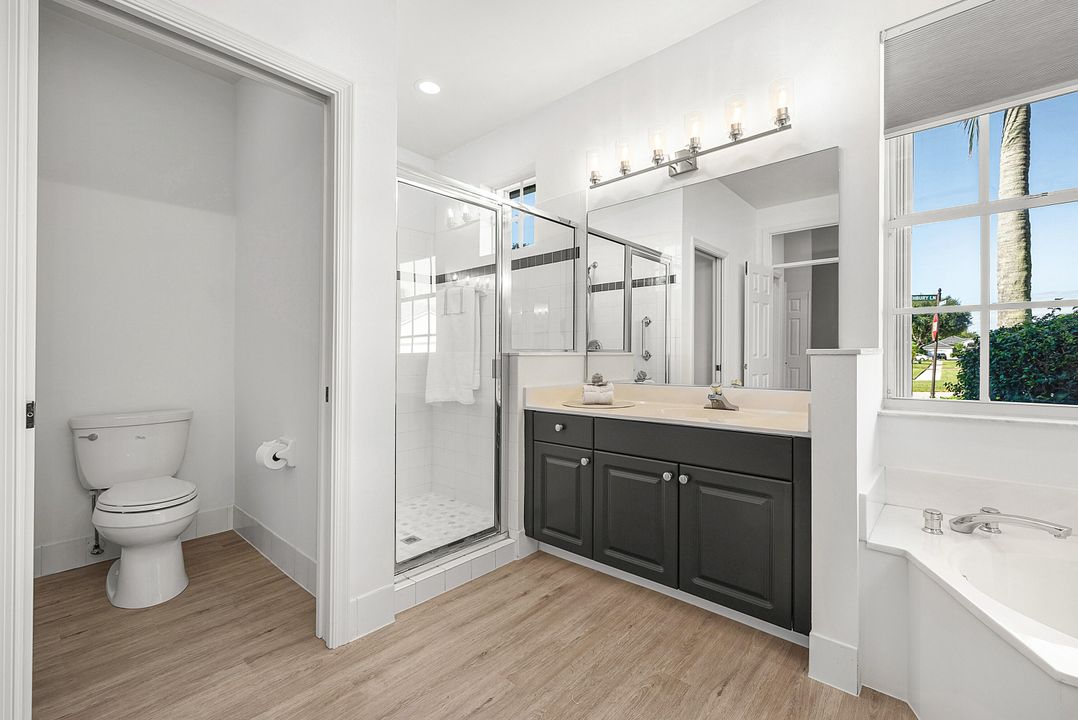 合同活跃: $480,000 (3 贝兹, 3 浴室, 2227 平方英尺)