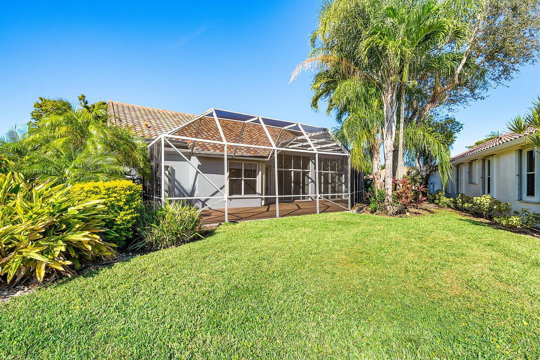 合同活跃: $480,000 (3 贝兹, 3 浴室, 2227 平方英尺)