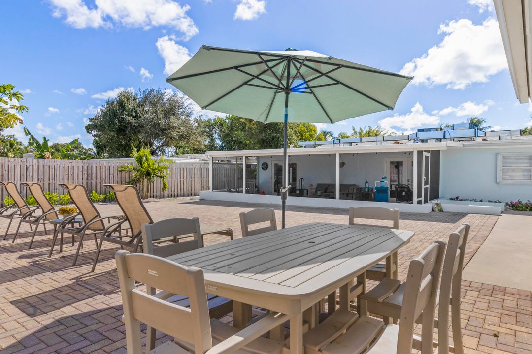 For Rent: $5,800 (4 beds, 2 baths, 2222 Square Feet)