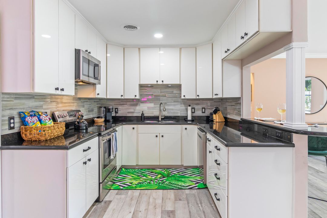 For Rent: $5,800 (4 beds, 2 baths, 2222 Square Feet)