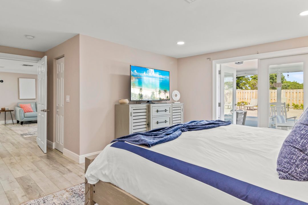 For Rent: $5,800 (4 beds, 2 baths, 2222 Square Feet)