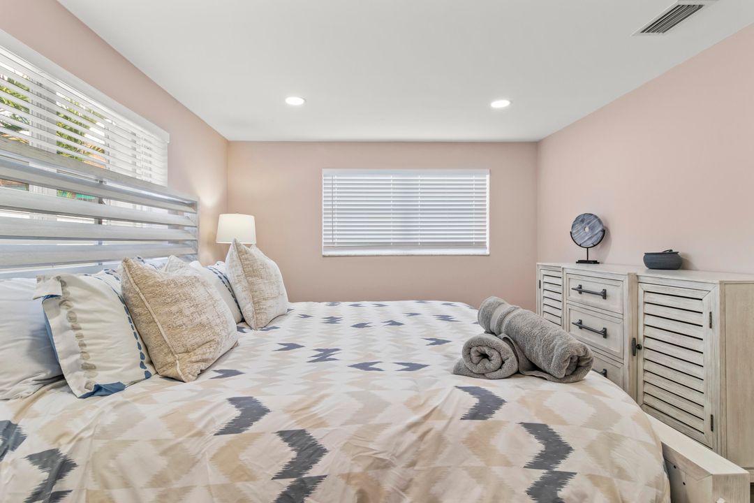 For Rent: $5,800 (4 beds, 2 baths, 2222 Square Feet)