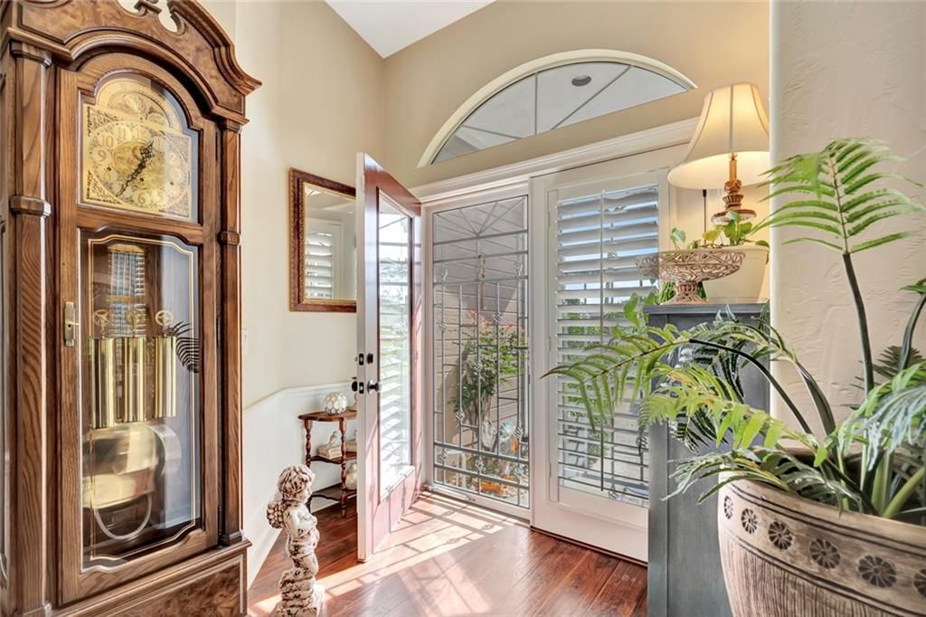 For Sale: $385,000 (3 beds, 2 baths, 1498 Square Feet)