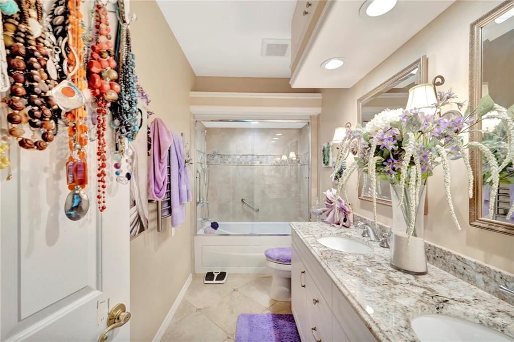 For Sale: $385,000 (3 beds, 2 baths, 1498 Square Feet)