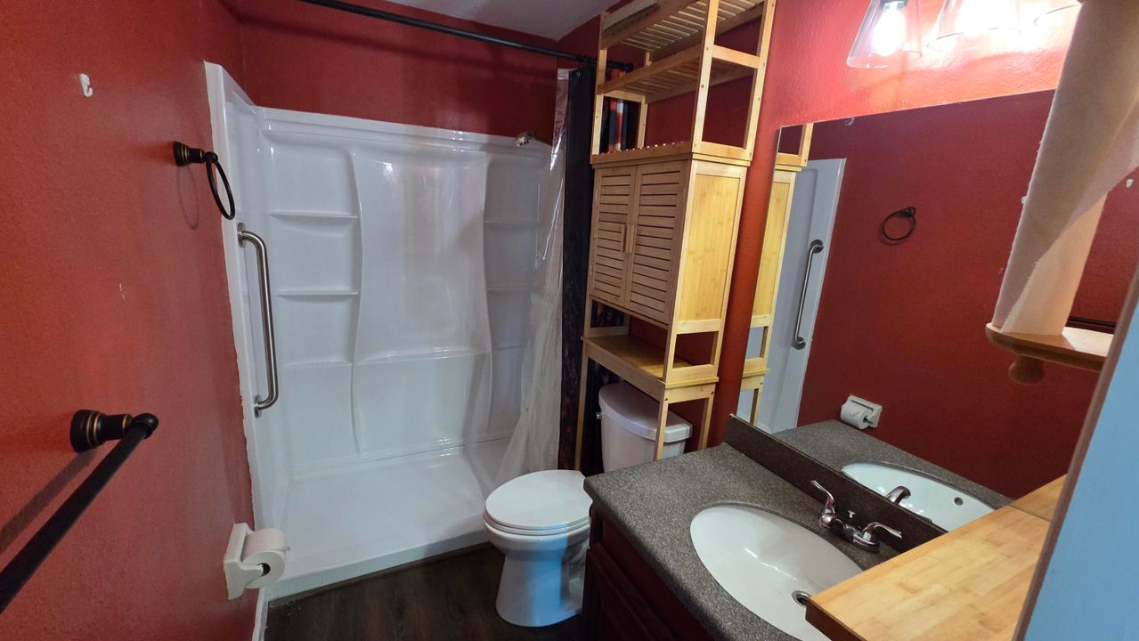 В аренду: $2,850 (3 спален, 2 ванн, 1212 Квадратных фут)