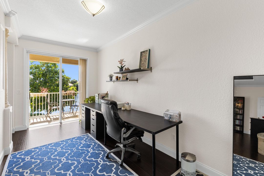 合同活跃: $699,000 (4 贝兹, 3 浴室, 3130 平方英尺)