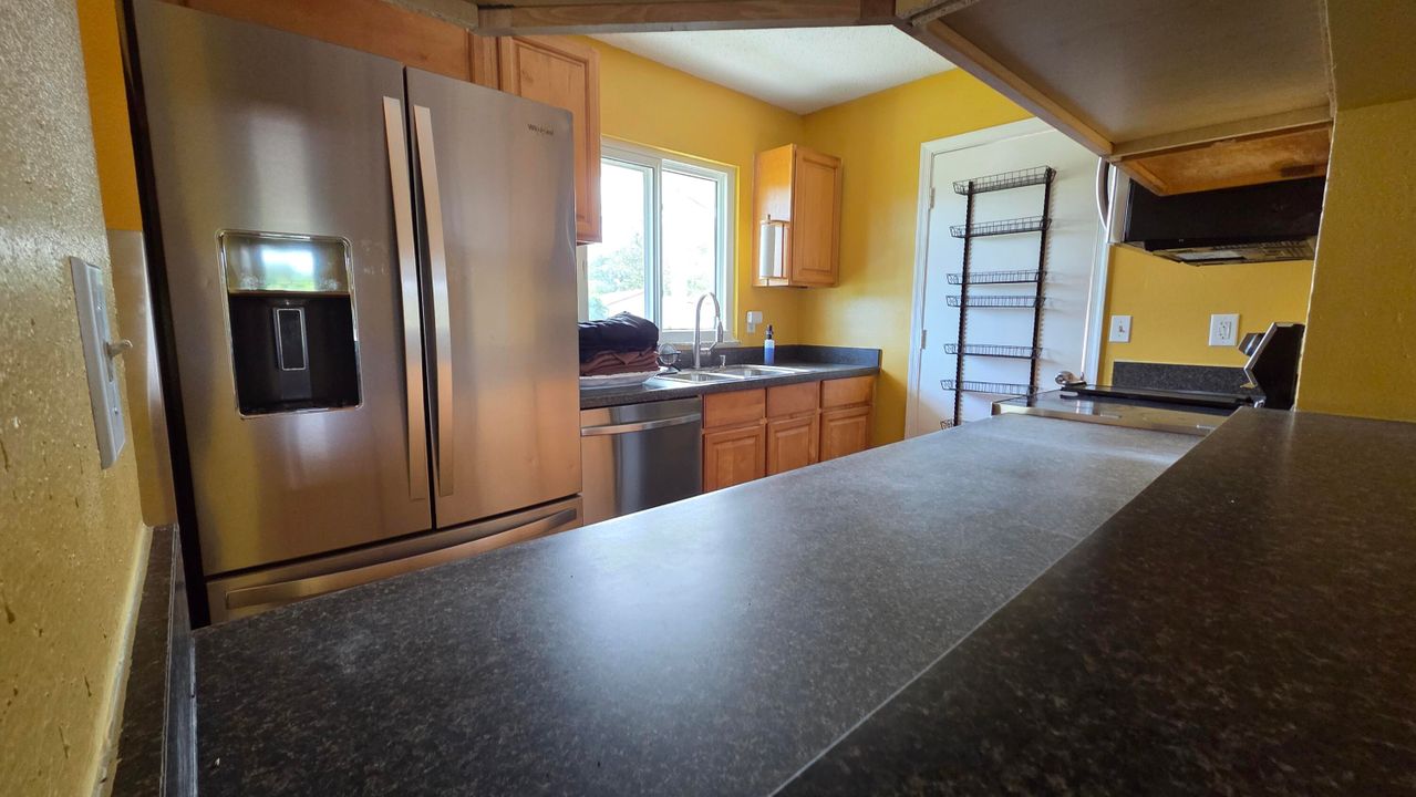 В аренду: $2,850 (3 спален, 2 ванн, 1212 Квадратных фут)