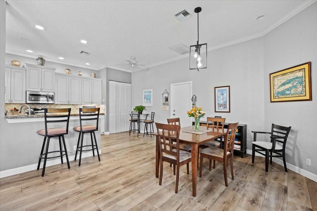 Active With Contract: $559,000 (3 beds, 3 baths, 1781 Square Feet)