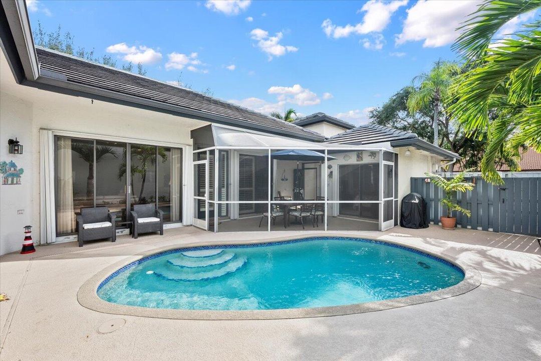 Active With Contract: $559,000 (3 beds, 3 baths, 1781 Square Feet)