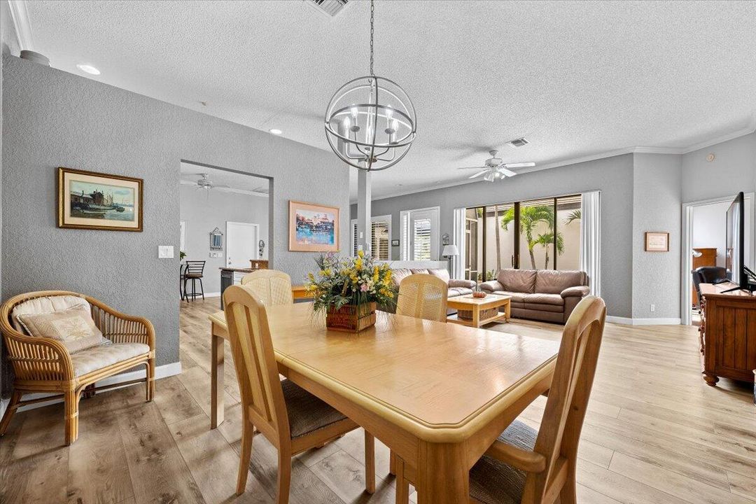 Active With Contract: $559,000 (3 beds, 3 baths, 1781 Square Feet)