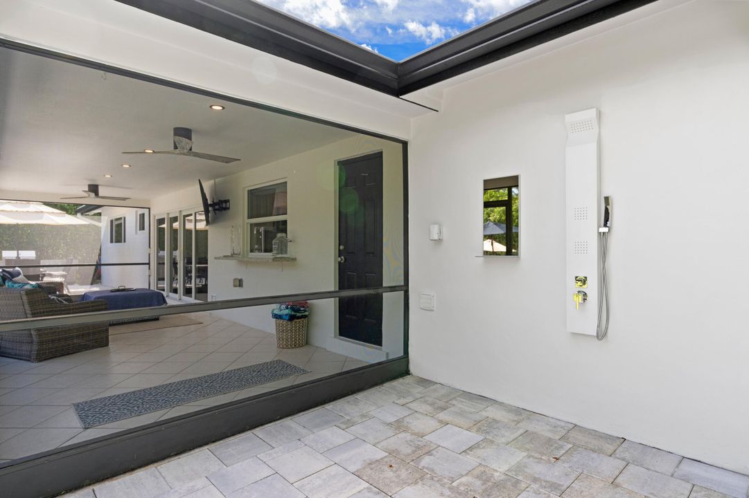 En Venta: $789,000 (2 camas, 2 baños, 1105 Pies cuadrados)