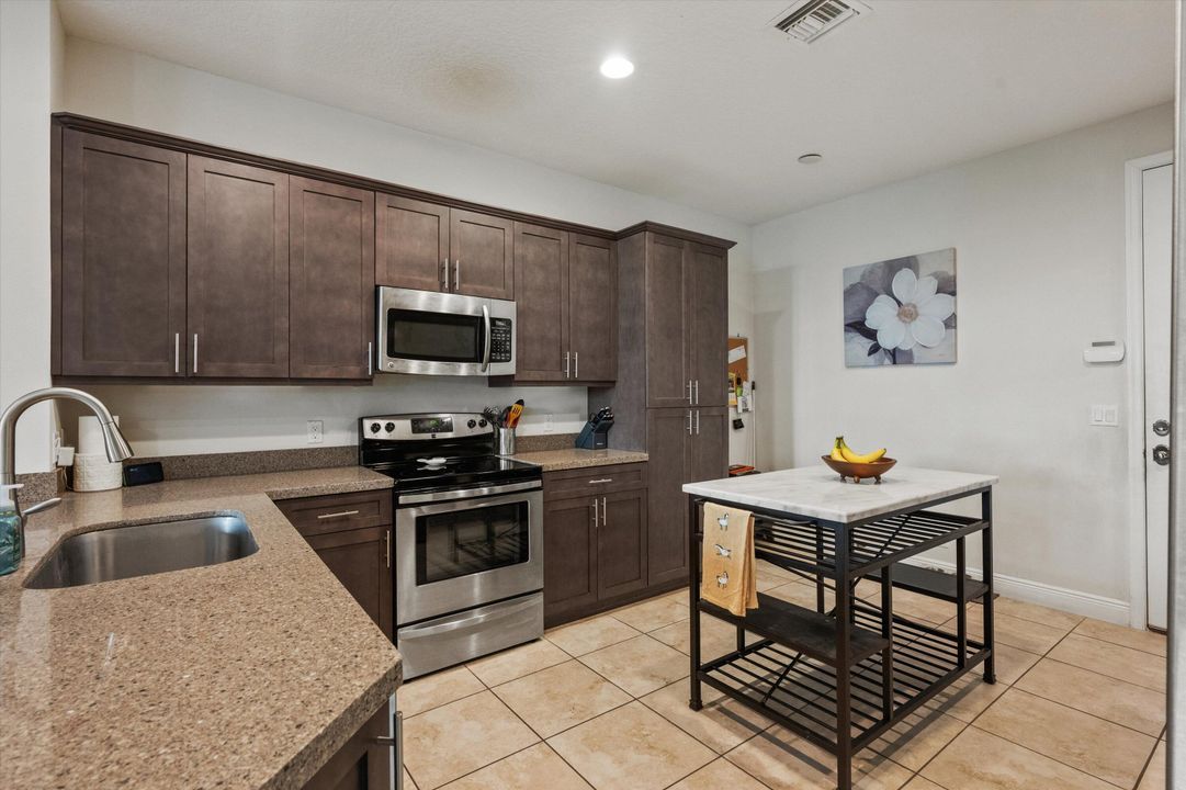 For Sale: $665,000 (3 beds, 2 baths, 2335 Square Feet)