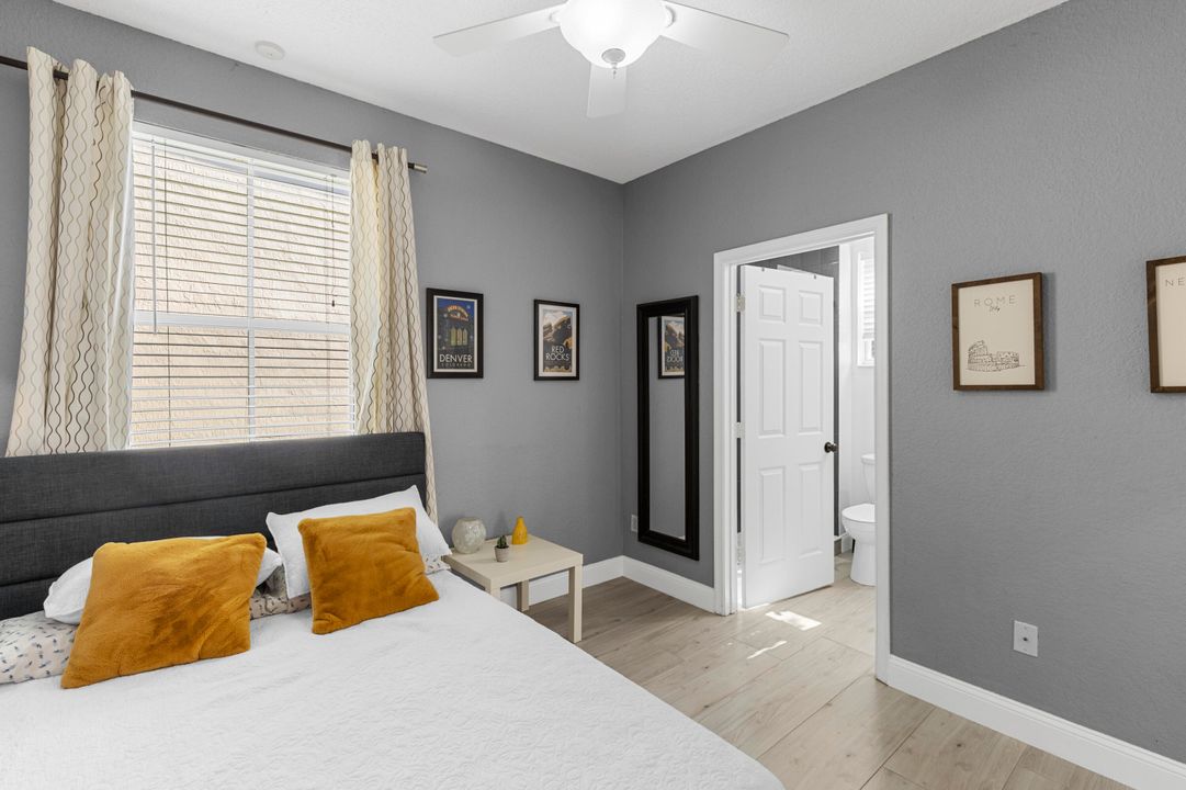 合同活跃: $699,000 (4 贝兹, 3 浴室, 3130 平方英尺)