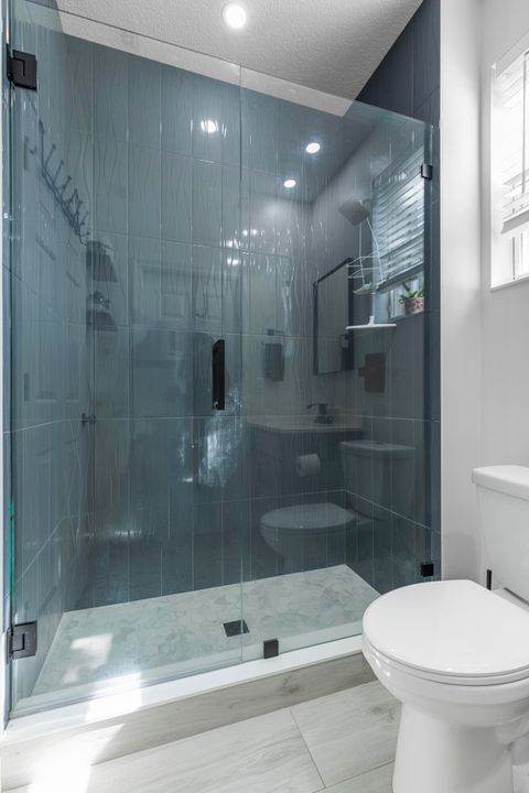 合同活跃: $699,000 (4 贝兹, 3 浴室, 3130 平方英尺)