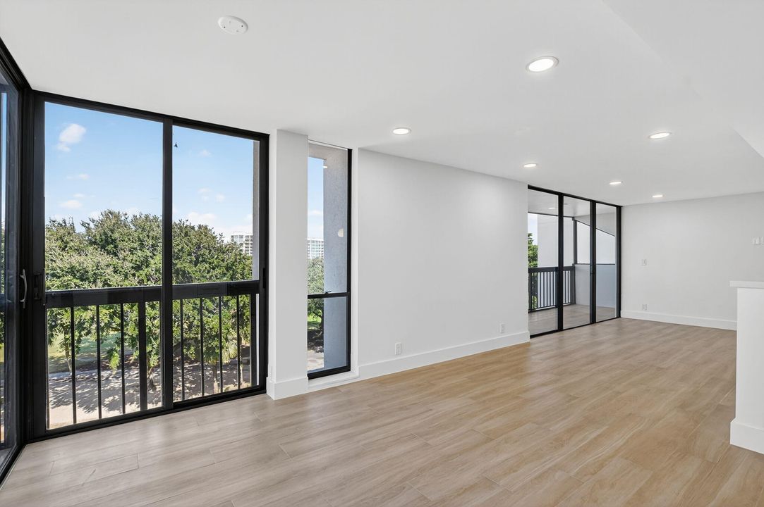 待售: $649,000 (2 贝兹, 2 浴室, 1310 平方英尺)