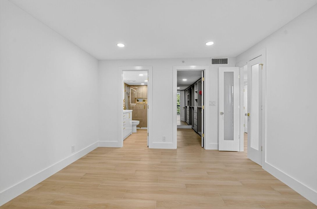 待售: $649,000 (2 贝兹, 2 浴室, 1310 平方英尺)