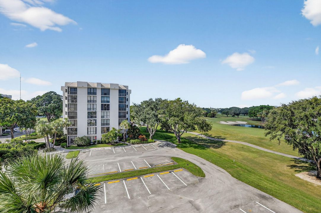 待售: $649,000 (2 贝兹, 2 浴室, 1310 平方英尺)