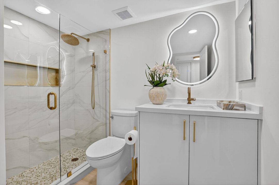 待售: $649,000 (2 贝兹, 2 浴室, 1310 平方英尺)