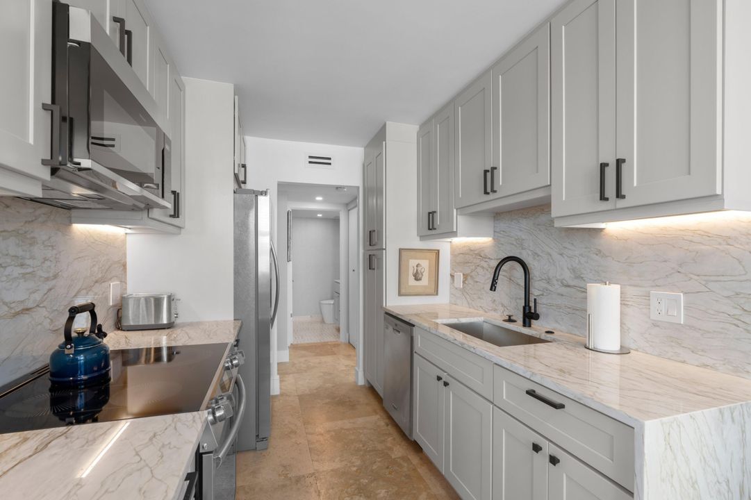 В аренду: $4,250 (1 спален, 1 ванн, 1075 Квадратных фут)