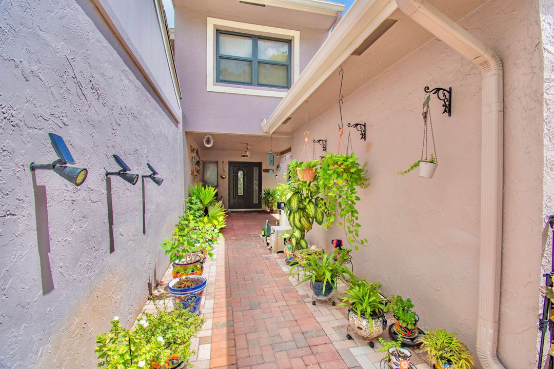 На продажу: $585,000 (3 спален, 2 ванн, 1860 Квадратных фут)