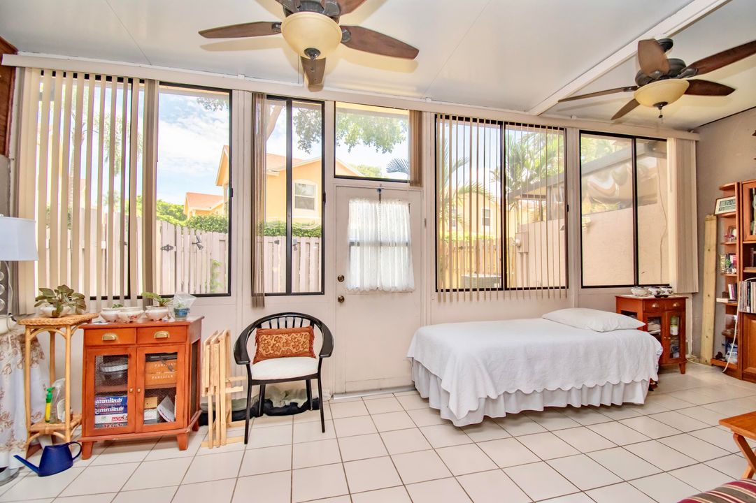 На продажу: $585,000 (3 спален, 2 ванн, 1860 Квадратных фут)