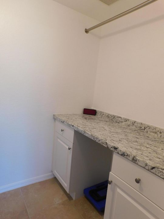 For Sale: $315,000 (3 beds, 2 baths, 1315 Square Feet)