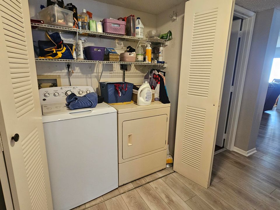 出租: $2,400 (3 贝兹, 2 浴室, 1330 平方英尺)