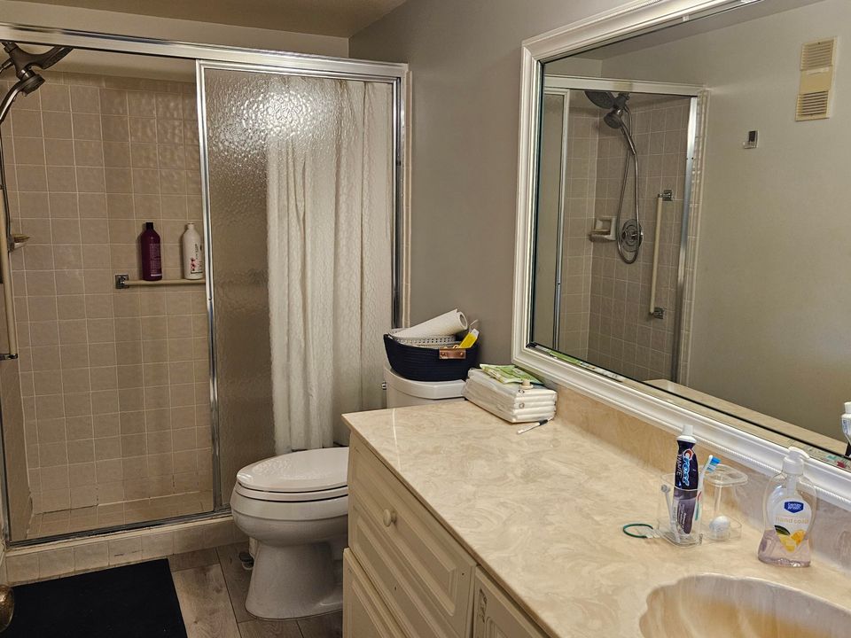 出租: $2,400 (3 贝兹, 2 浴室, 1330 平方英尺)