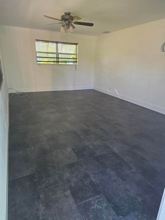 В аренду: $2,500 (2 спален, 1 ванн, 925 Квадратных фут)