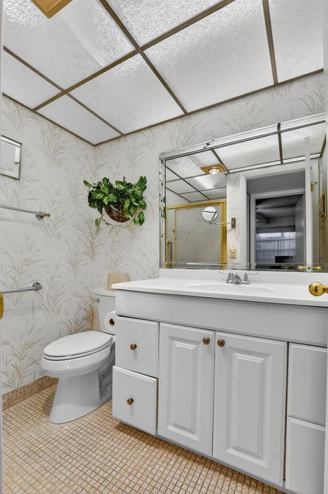 Active With Contract: $114,900 (2 beds, 2 baths, 907 Square Feet)