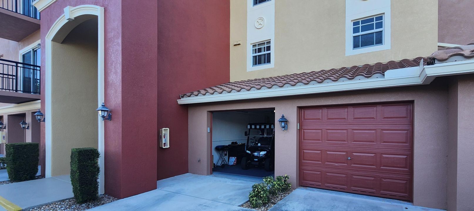 For Sale: $315,000 (3 beds, 2 baths, 1315 Square Feet)