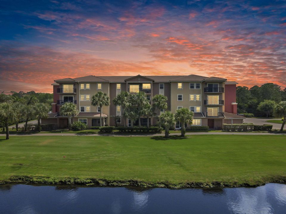 For Sale: $315,000 (3 beds, 2 baths, 1315 Square Feet)