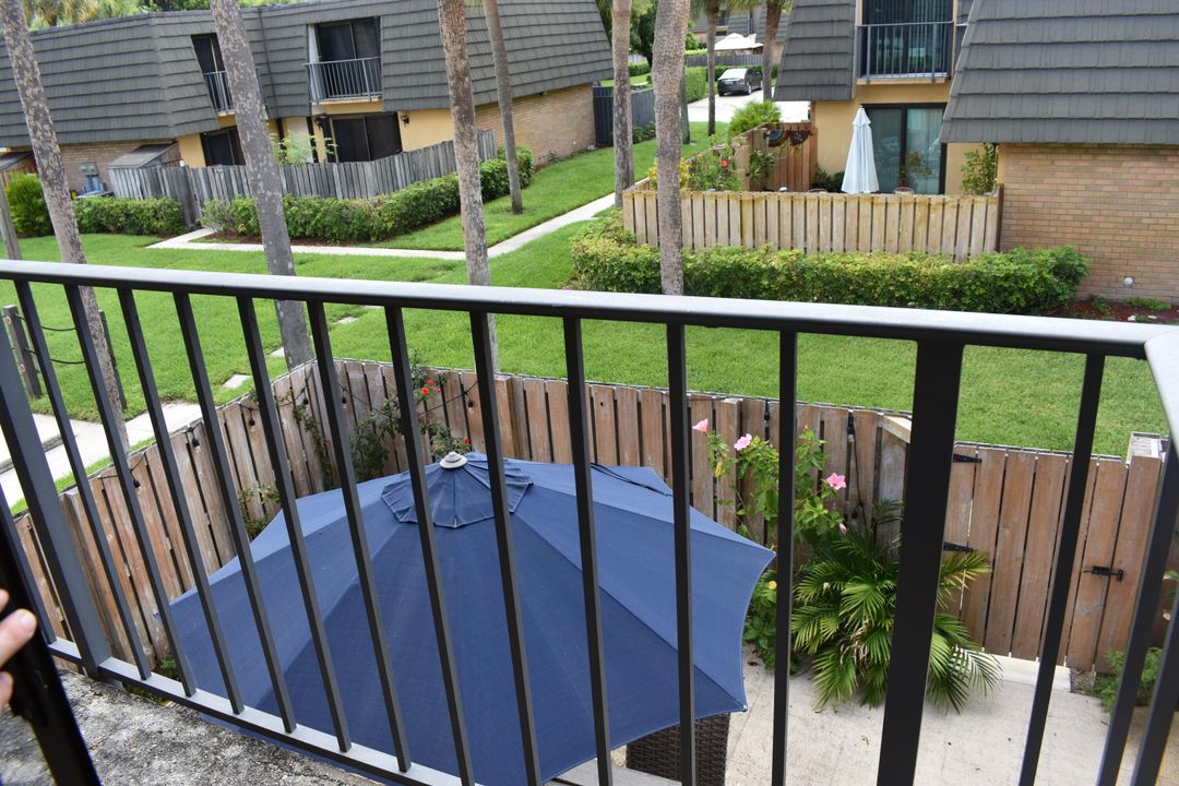 For Sale: $312,000 (2 beds, 2 baths, 1236 Square Feet)