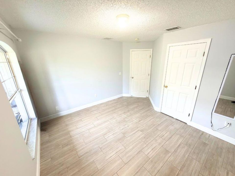 待售: $495,000 (4 贝兹, 2 浴室, 2322 平方英尺)