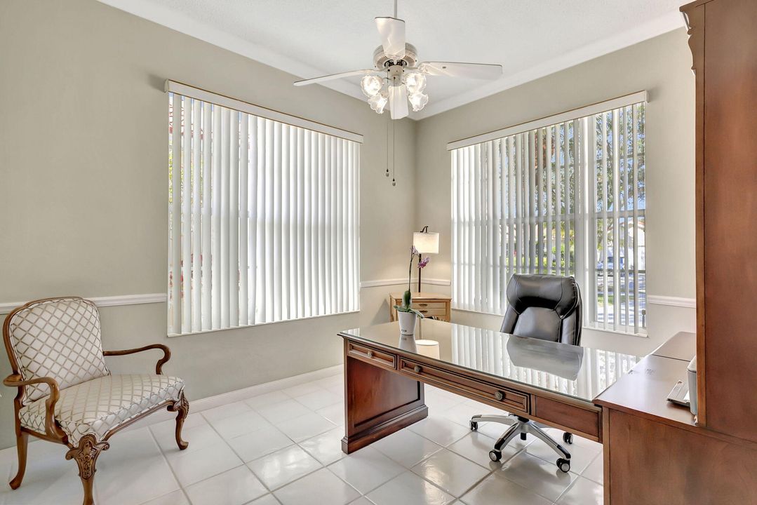 Activo con contrato: $699,000 (3 camas, 3 baños, 2024 Pies cuadrados)