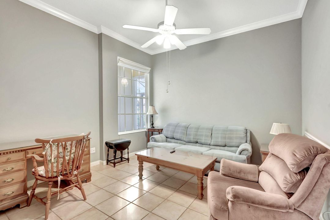 Activo con contrato: $699,000 (3 camas, 3 baños, 2024 Pies cuadrados)