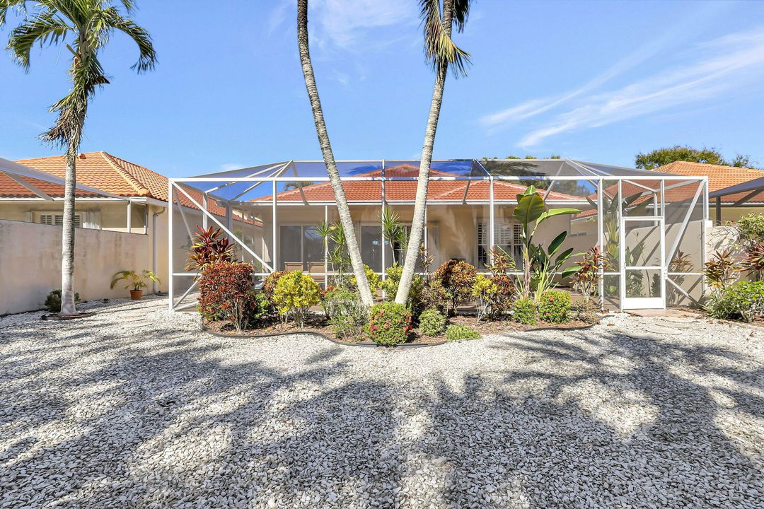 Activo con contrato: $699,000 (3 camas, 3 baños, 2024 Pies cuadrados)