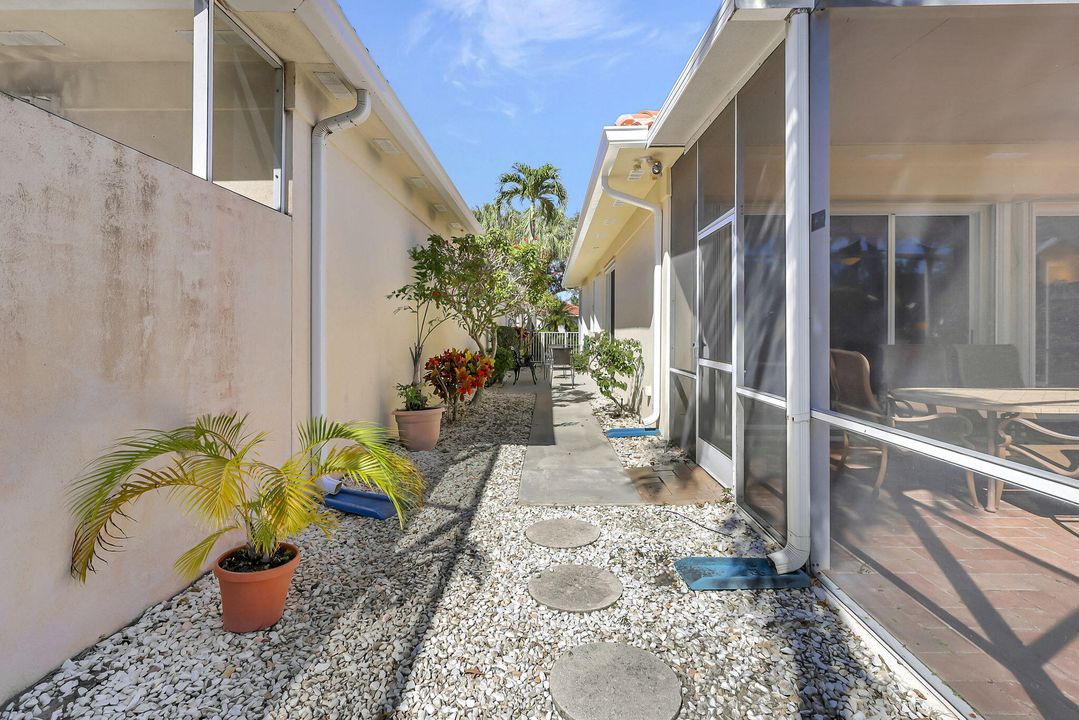 Activo con contrato: $699,000 (3 camas, 3 baños, 2024 Pies cuadrados)