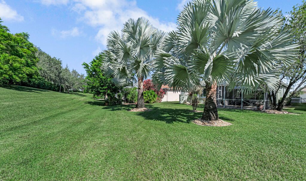 For Sale: $475,000 (3 beds, 2 baths, 1617 Square Feet)