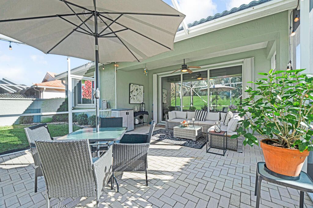 For Sale: $475,000 (3 beds, 2 baths, 1617 Square Feet)