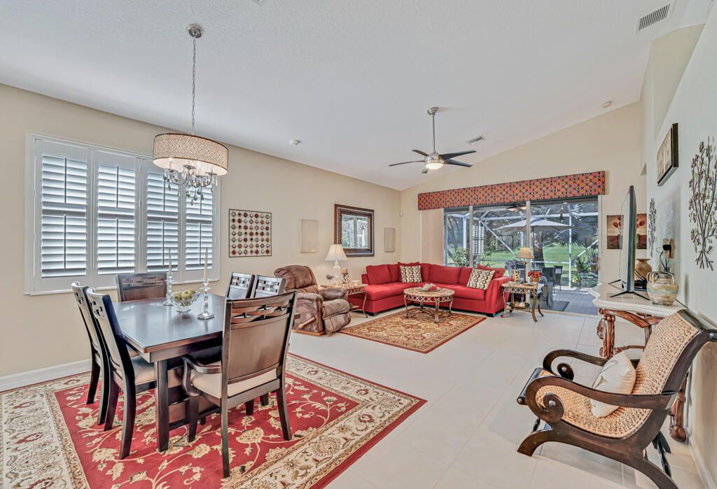 For Sale: $475,000 (3 beds, 2 baths, 1617 Square Feet)