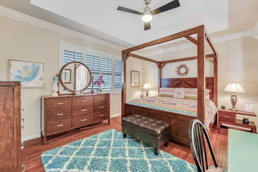 For Sale: $475,000 (3 beds, 2 baths, 1617 Square Feet)