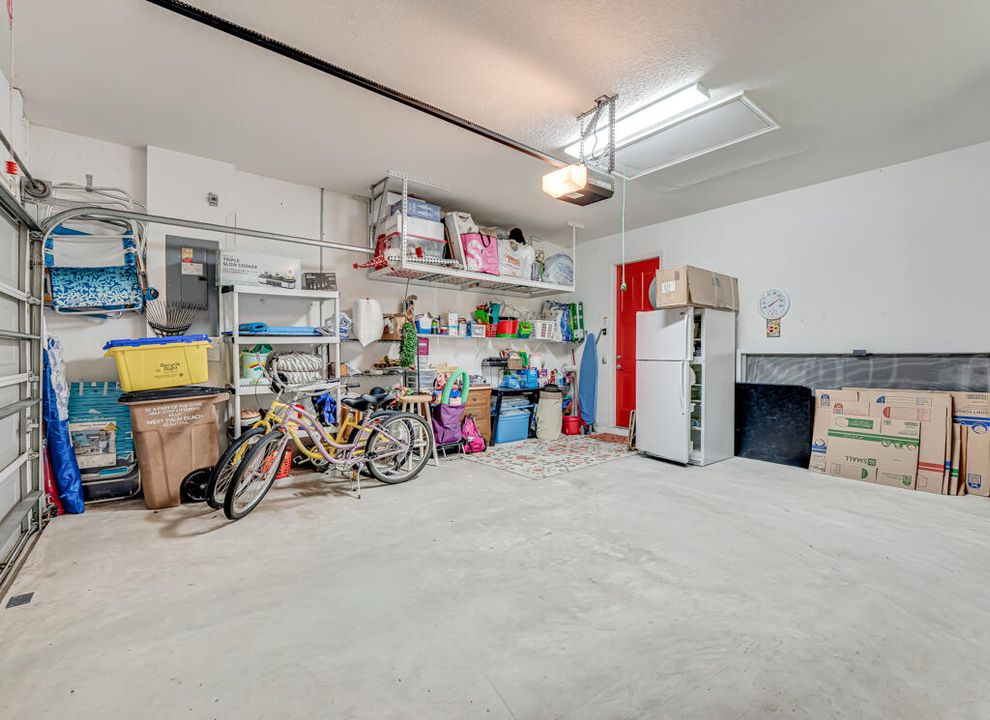 For Sale: $475,000 (3 beds, 2 baths, 1617 Square Feet)