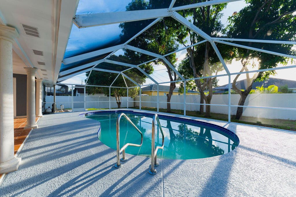 For Sale: $475,000 (4 beds, 2 baths, 1914 Square Feet)