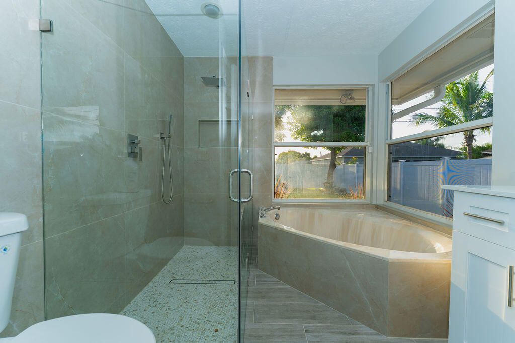 For Sale: $475,000 (4 beds, 2 baths, 1914 Square Feet)