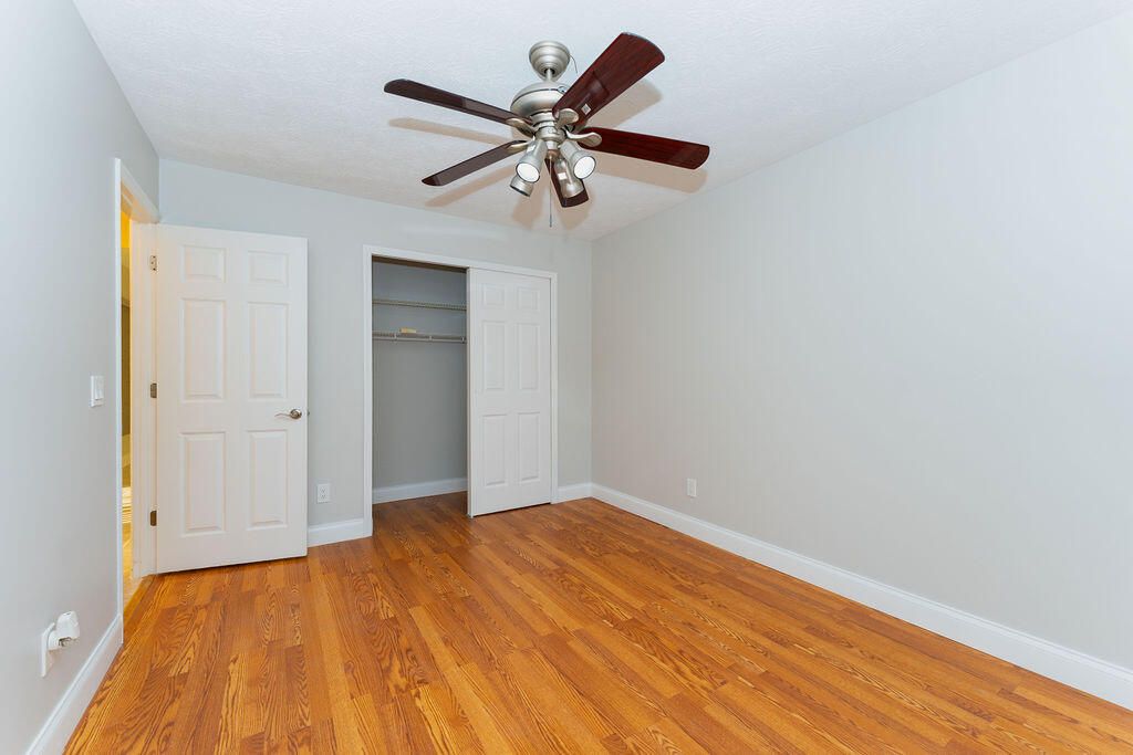 For Sale: $475,000 (4 beds, 2 baths, 1914 Square Feet)