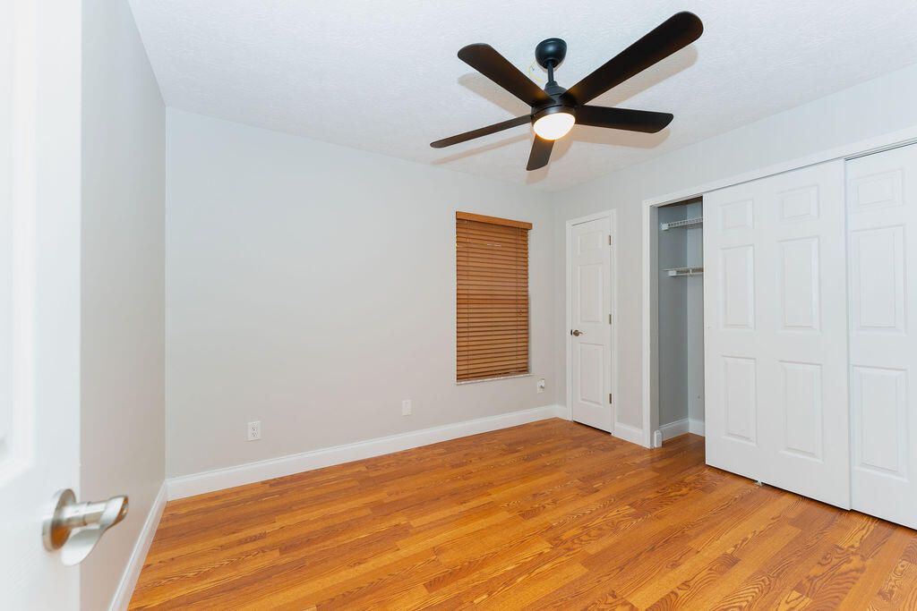 For Sale: $475,000 (4 beds, 2 baths, 1914 Square Feet)