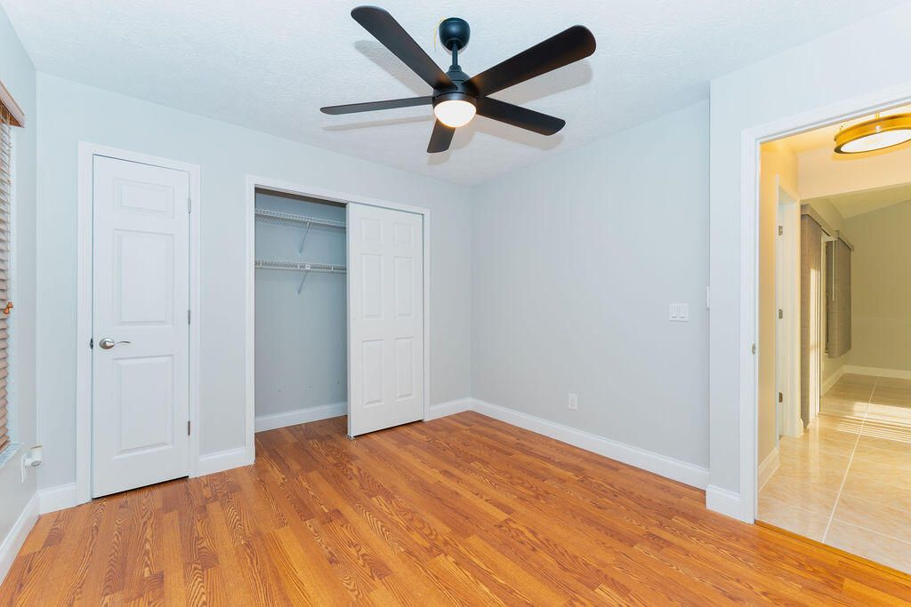 For Sale: $475,000 (4 beds, 2 baths, 1914 Square Feet)