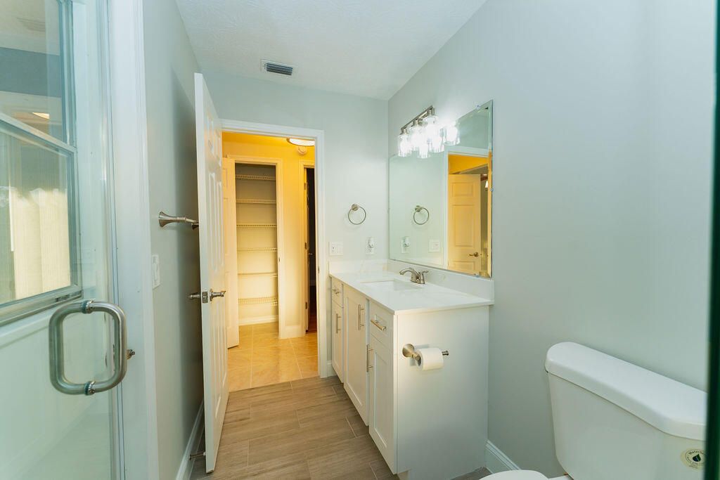 For Sale: $475,000 (4 beds, 2 baths, 1914 Square Feet)